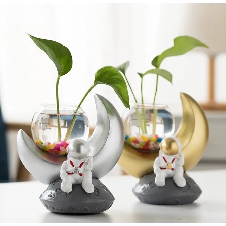 Crescent Moon Pot by Plateful Co