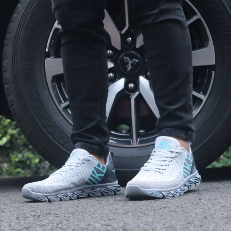 Sepatu Kets Olahraga Pria Import