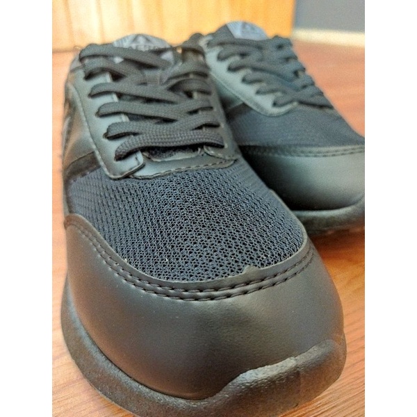 Aerostreet Osaka Hitam Hitam BNIB - Sepatu Sneakers