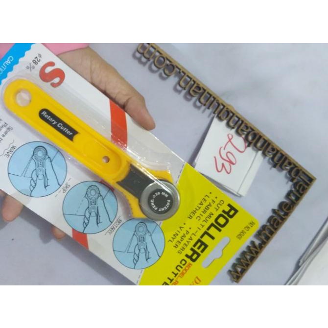 

pisau carter bulat roller potong akrilik kain fiber karter tajam citrab44 Segera Beli