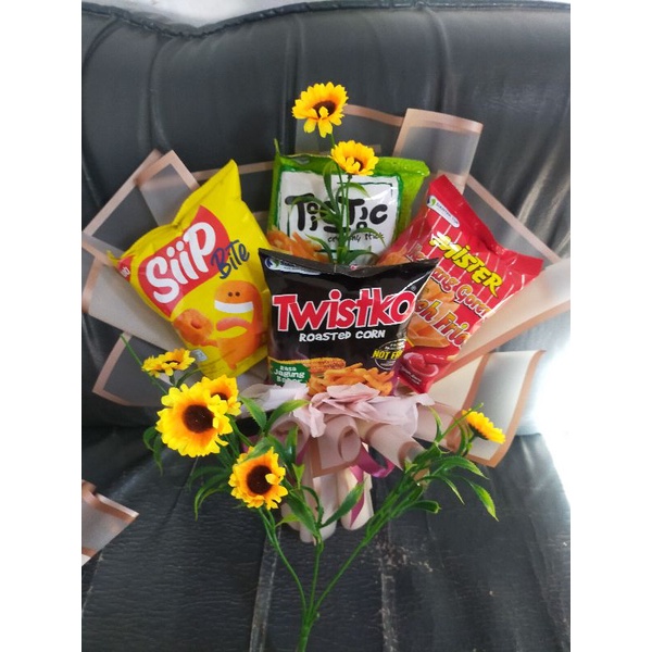 

buket size besar isi snack random