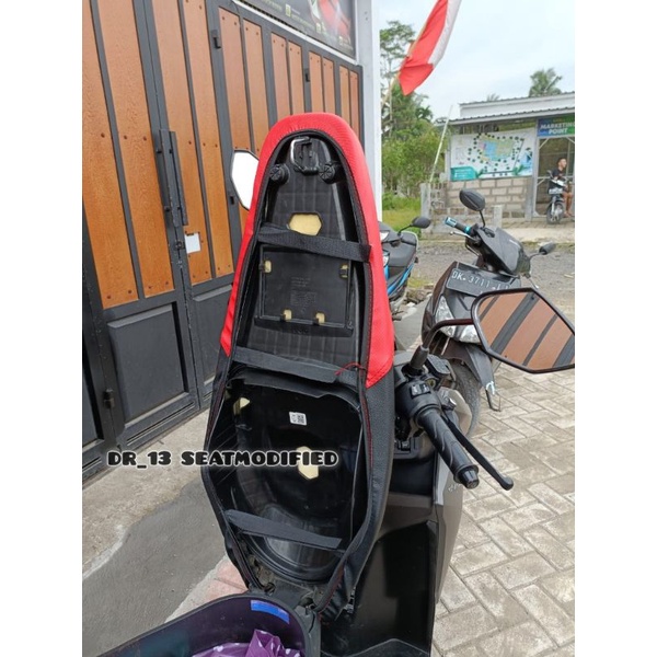 KULIT PELAPIS SARUNG JOK MOTOR PAKAI KARET BAHAN MBTECH VARIO BEAT SCOOPY NMAX PCX AEROX GENIO DLL