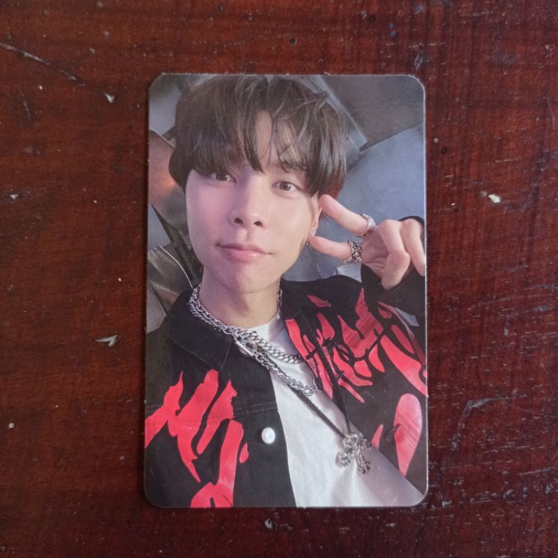 (OFFICIAL) Photocard Johnny Jewel Universe NCT 2021