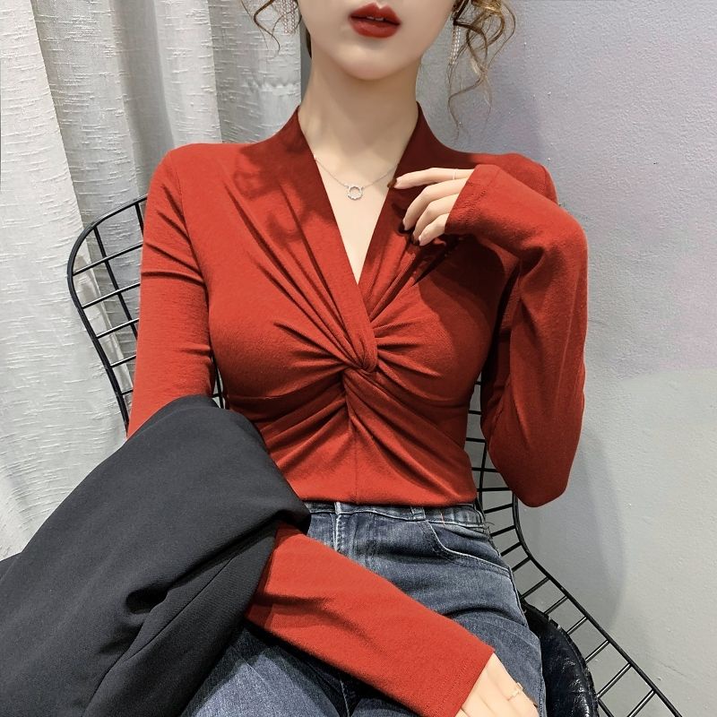 Red Deep V-Leher Lengan Panjang T-shirt Wanita Slim Fit 2021 Musim Semi Baru Asing Gaya Merencanakan Top Ketegaran Tulang Selangka Kemeja Bawahan