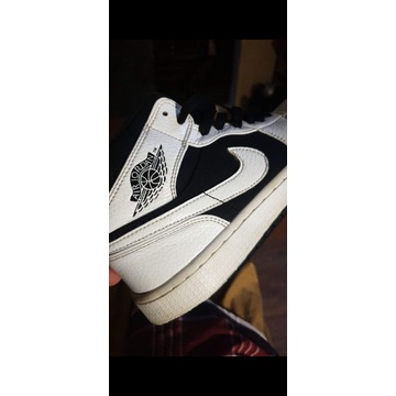 AJ1 Mid Panda
