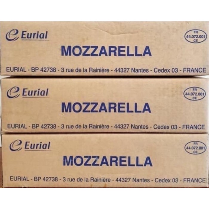 

Keju Eurial Mozarella Cheese Repack 2,5kg - Gosend/Grab Only!!!