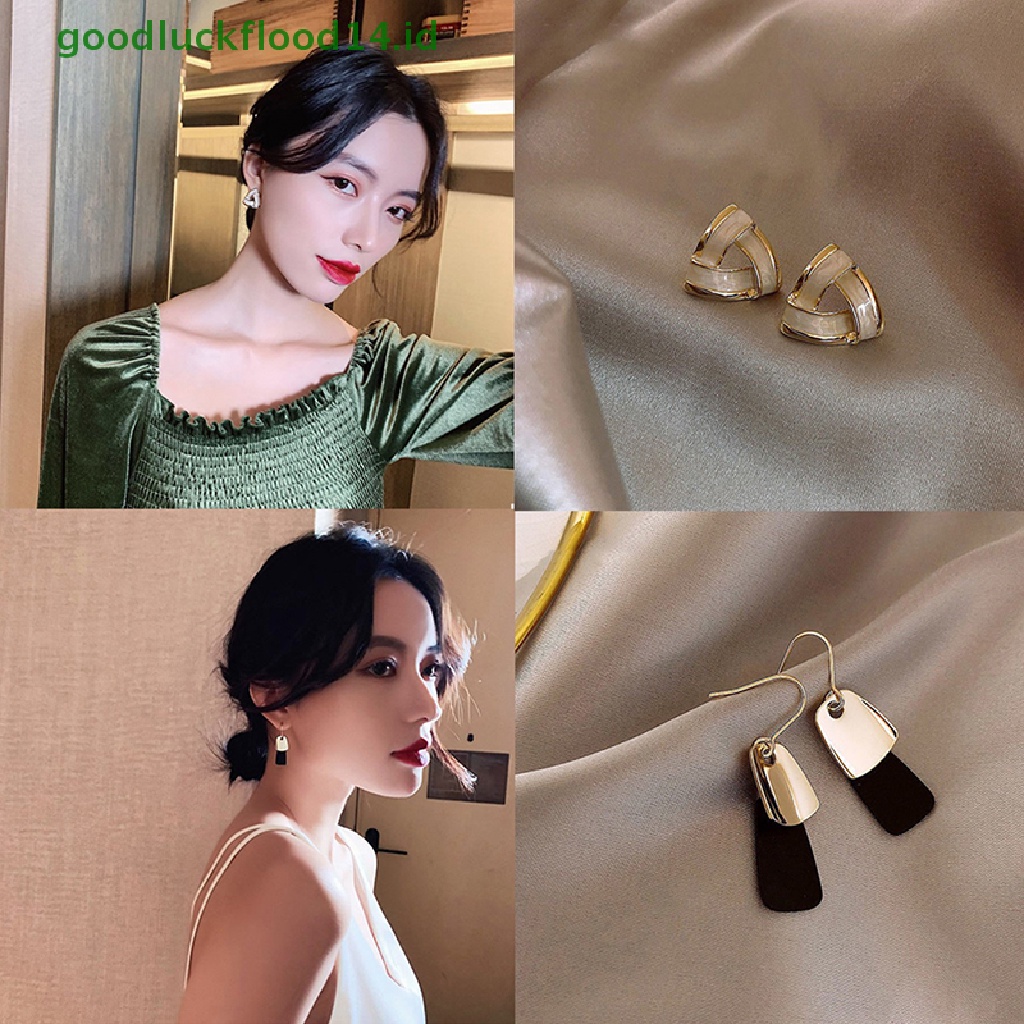 [GOOGFOUR] 1pasang High-end Anting Gadis Mutiara Telinga Klip Wanita Fashion Perhiasan Aksesoris Pernyataan Menjuntai Anting-Anting [TOP]