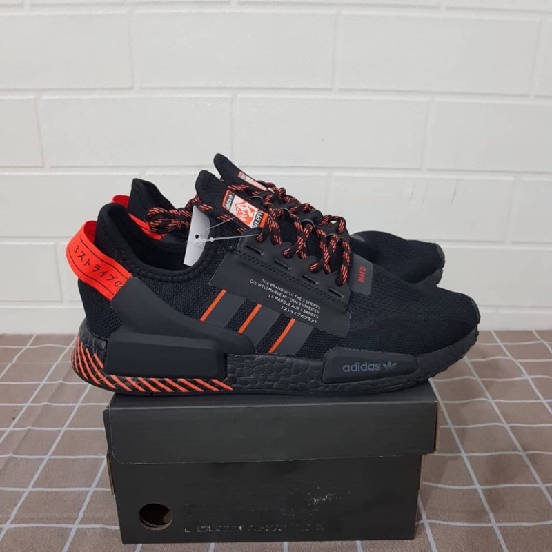 Ad*id*as NMD V2 solar red