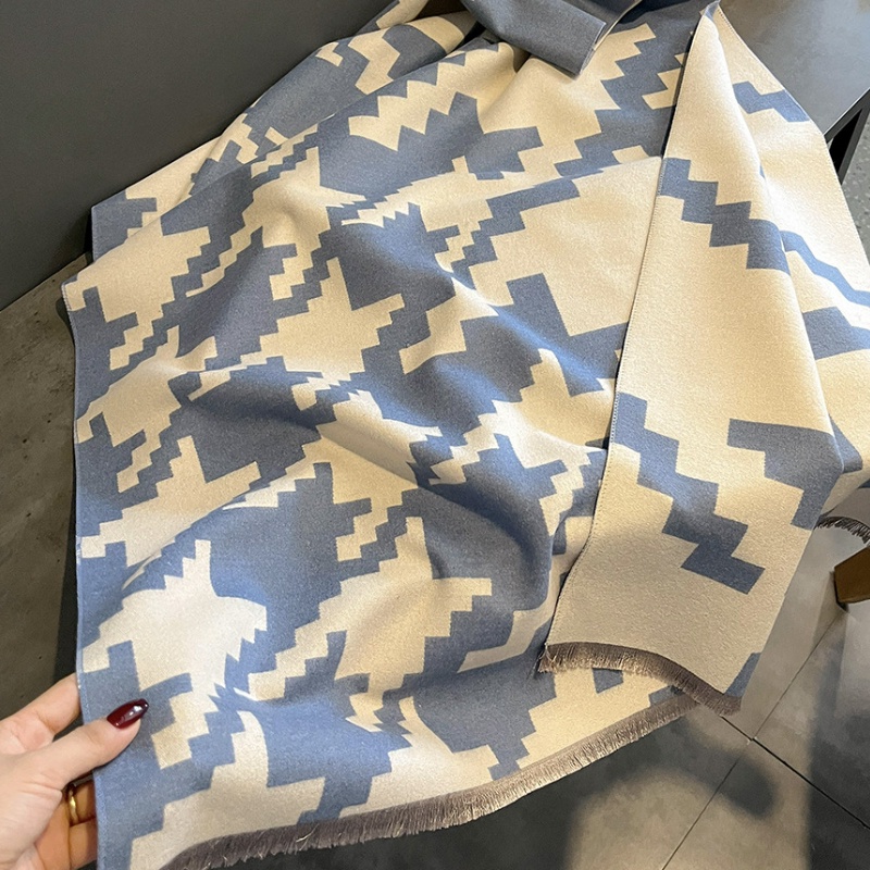 Syal &quot;Era&quot; 65 x 190 Anggun motif yang mewah Bahan High Grade Cashmere Immitation