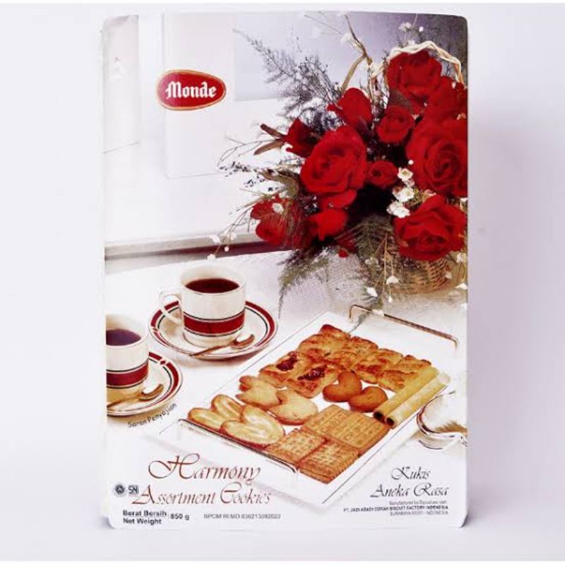 

MONDE ASSORTMENT COOKIES 850GR BISKUIT SUSU MONDE BISKUIT UBM BISKUIT KALENG PARSEL LEBARAN
