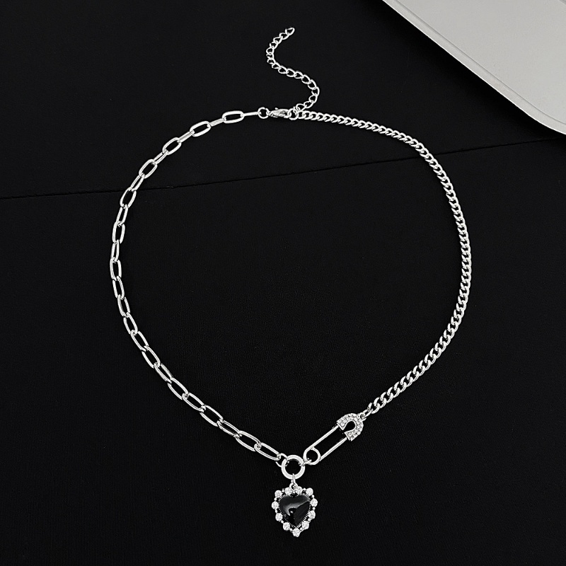 Hitam Cinta Rantai Splicing Kalung Gaya Punk Retro Mewah Penuh Berlian Wanita Liontin Rantai Tulang Selangka