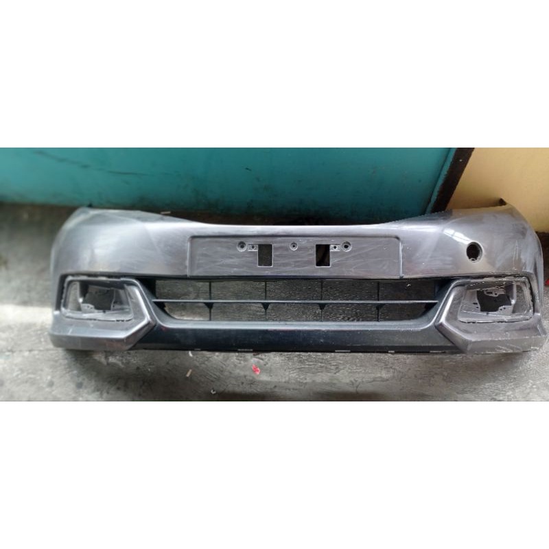 bemper depan mobilio pertama