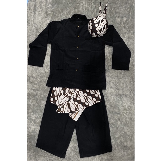 Baju Adat Basofi Baju Adat Jawa Baju Adat Cak&Ning baju karnaval baju jawa timur