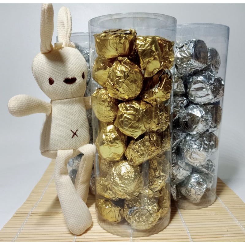 

CHOCZILLA Chocolate Cashew Tube