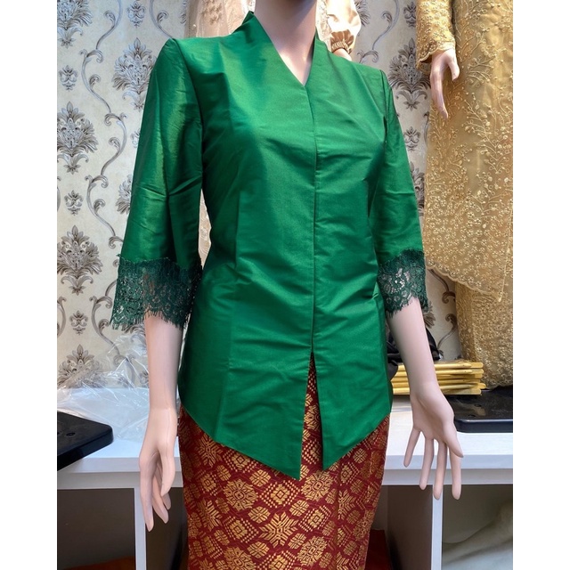 Kebaya Encim Pendek Renda