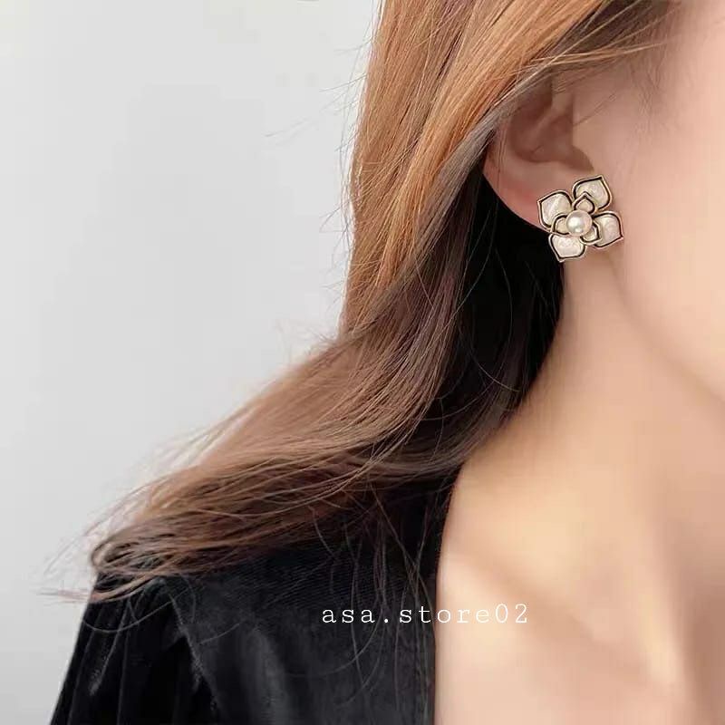 Anting Wanita Tusuk CASANDRA/Aksesoris Fashion