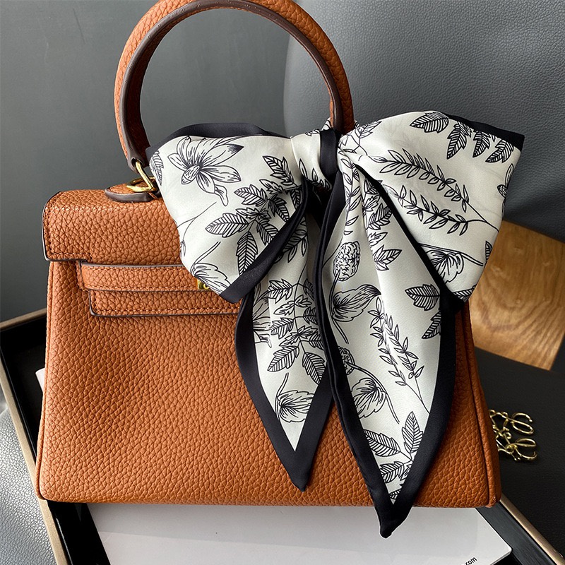 Amber Scarf Leher Scarf Tas Import High Quality Halus