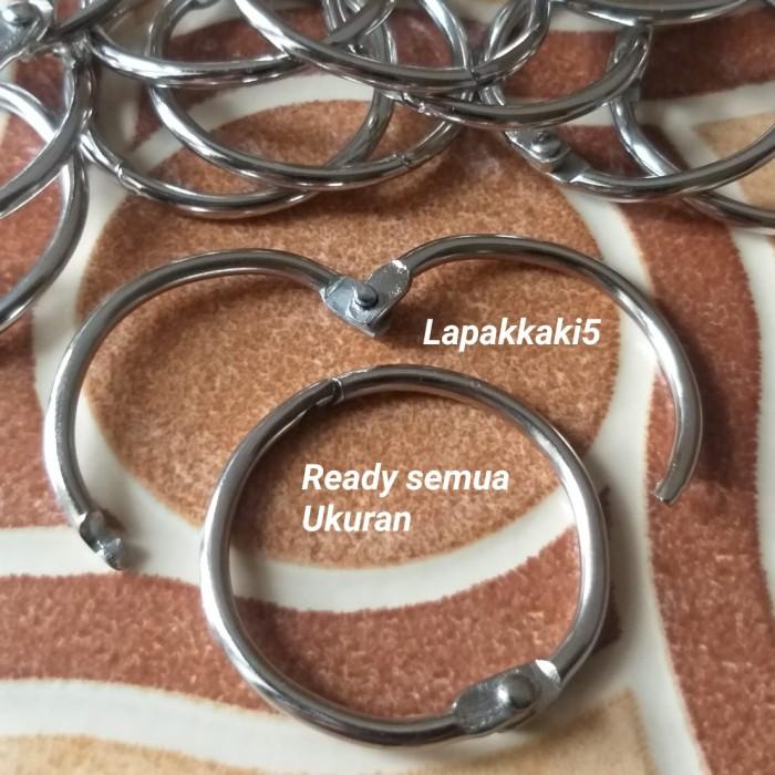 

Ring binder buka tutup tersedia ukuran 2,5 cm / 3 cm / 3,5 cm / 4 cm