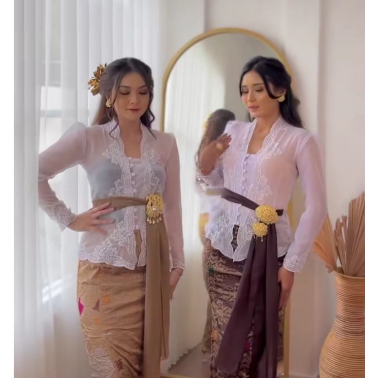 kebaya Bordir jadi ukir