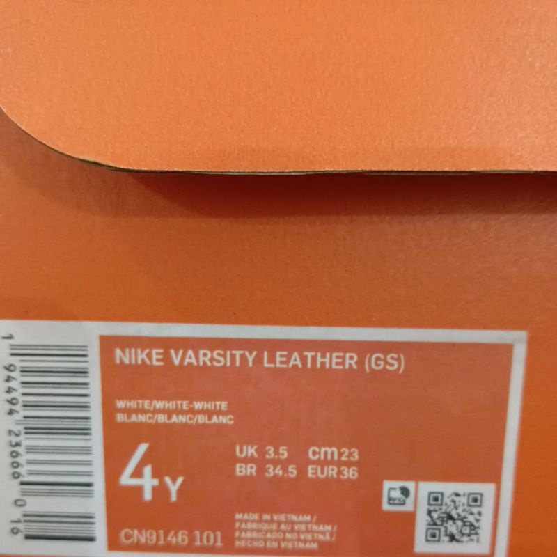 Sepatu Nike Varsity Leather (GS)