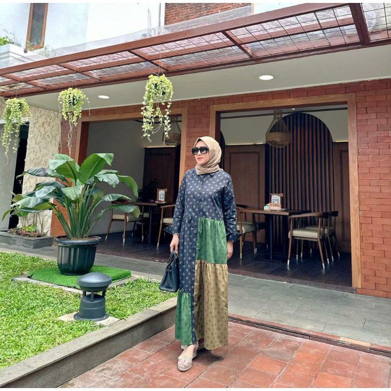 READY !! SILVANA MIDI DRESS KORINA