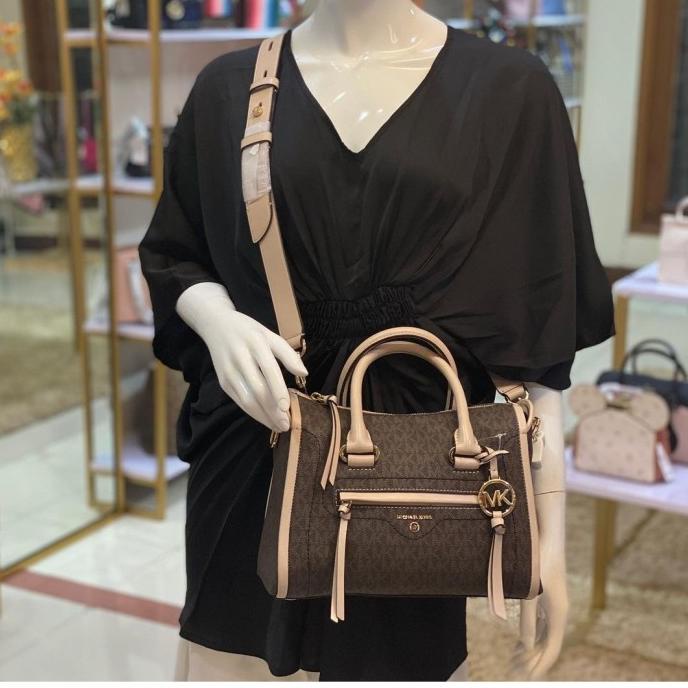 mk carine small signature brown pink