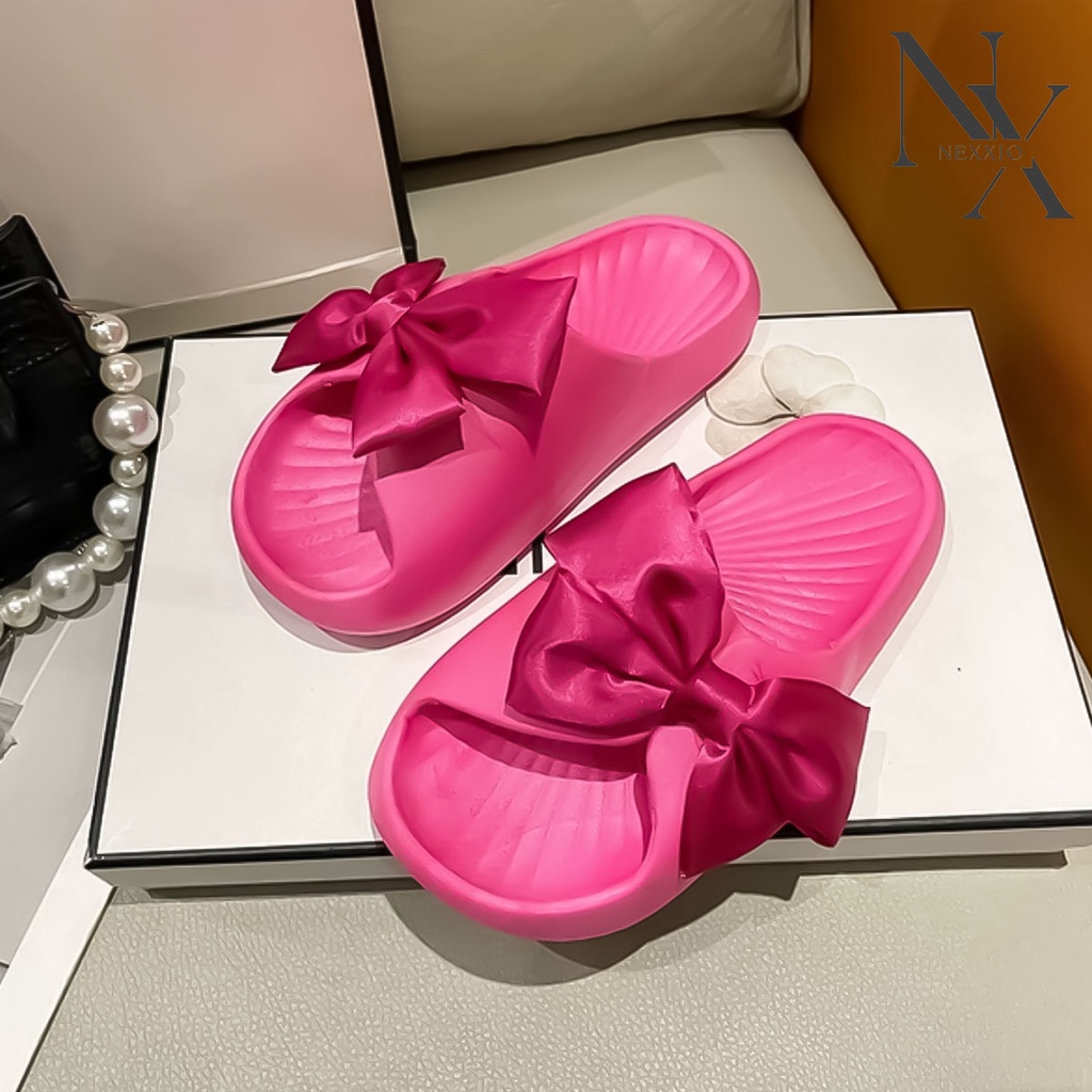 NEXXIO PROMO Sandal Wanita PVC Datar dengan Sepatu Anti-selip Simpul Pita Wanita Kasual Luar Ruangan Sandal Sandal Jepit Wanita