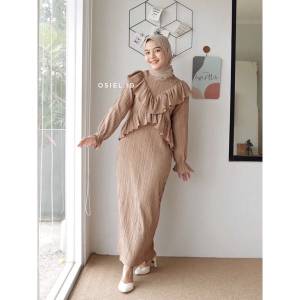 Delma dress