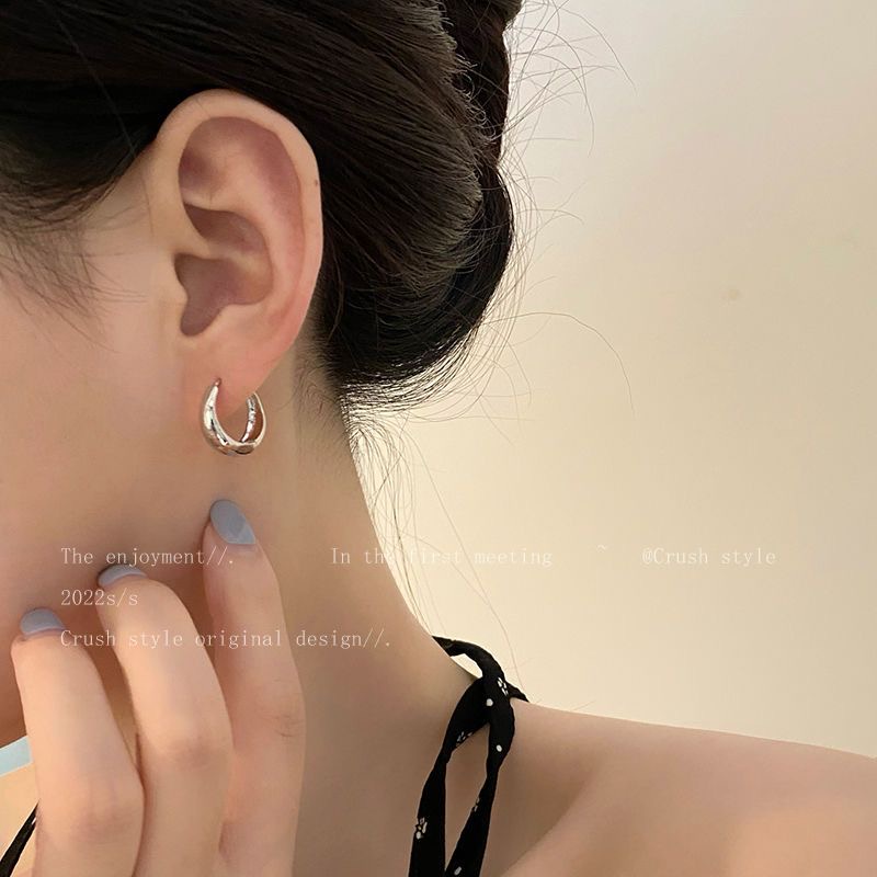 YEEZII Anting Hoop Simple Emas Perak Anting Kecil Earing Hypoallergenic Untuk Perhiasan Aksesoris Wanita