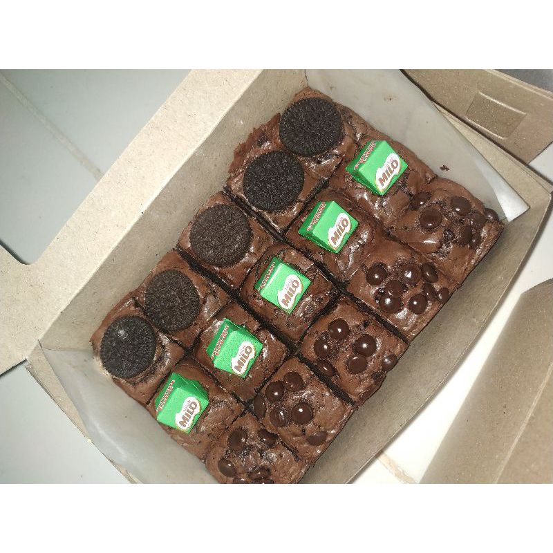 

Brownies Coklat Oreo Milo Chocochips