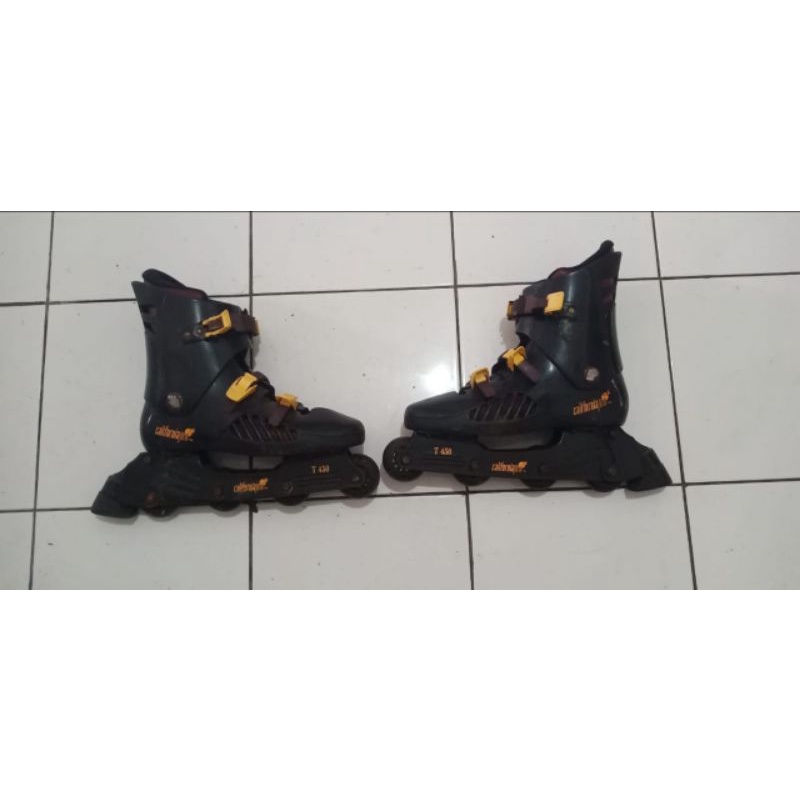 Sepatu Roda Bekas