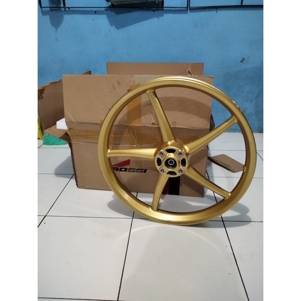 pelk velg V rossi copy rcb depan uk 160