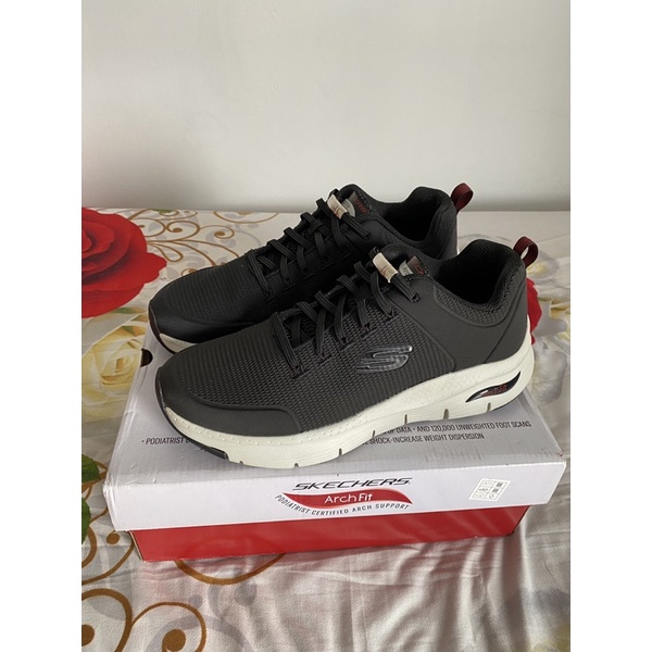 Skechers Arch Fit Titan
