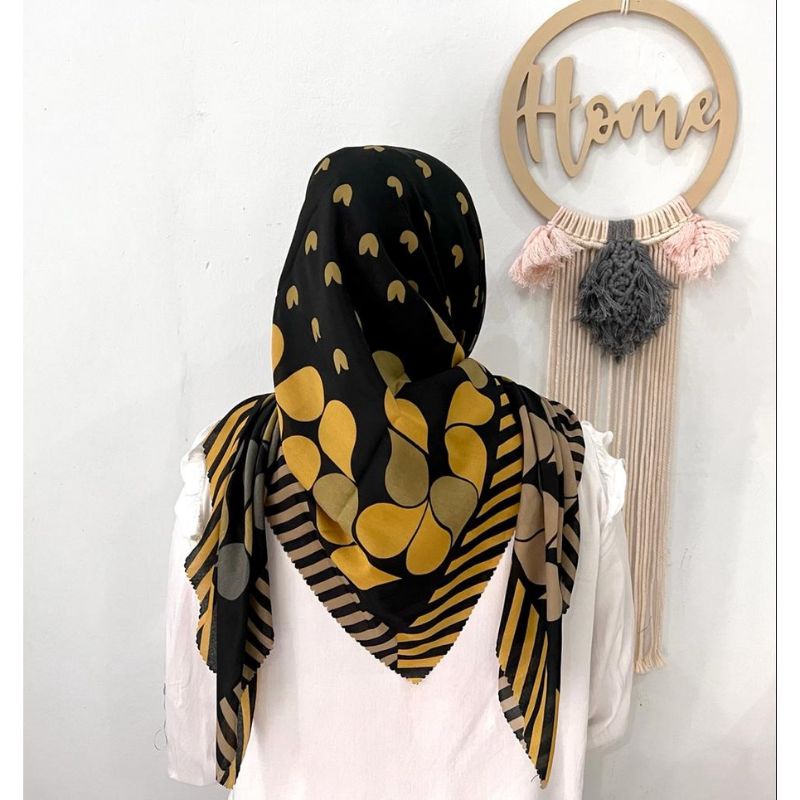 KERUDUNG SEGI EMPAT HIJAB JILBAB MOTIF ARWA HITAM PREMIUM