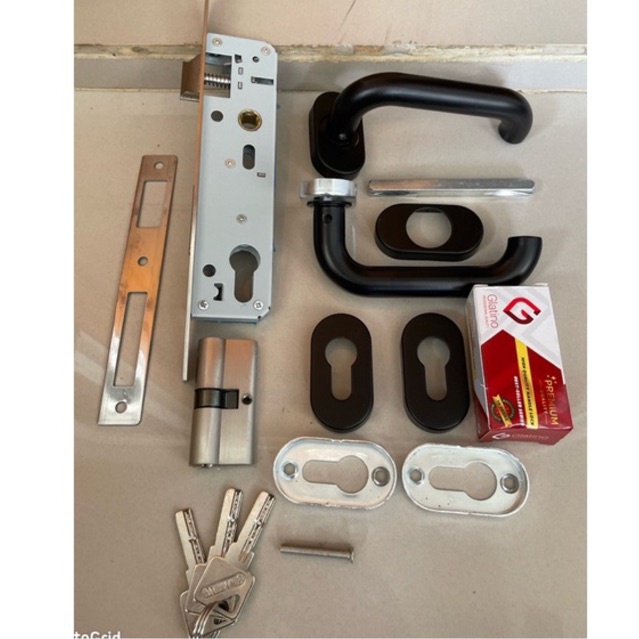 Handle pisah stanlis,handle hotel,perlngkpn pintu kunci pintu alumunium 30 set tinggal pasang