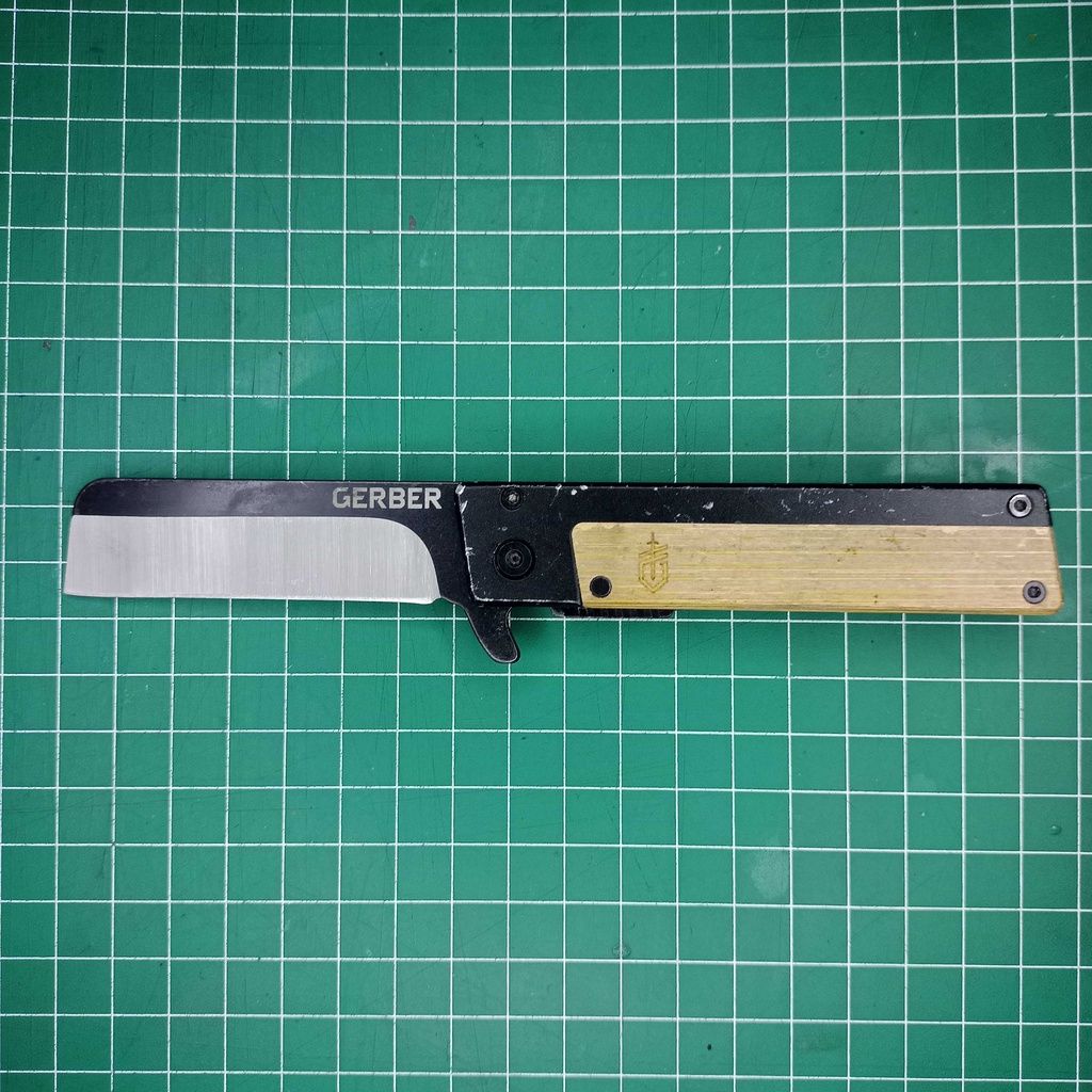 Gerber Quadrant Flipper knife sheepspoot black stainles steel handle
