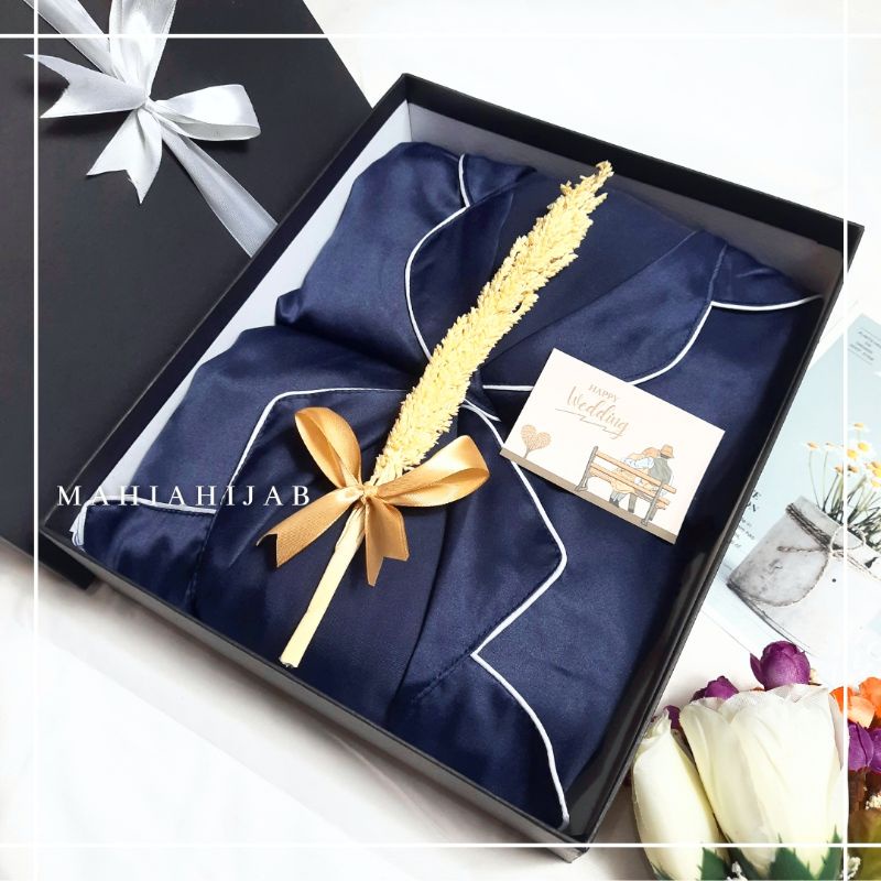 Hampers Wedding Piyama Satin Couple Hardbox Exclusice / Kado Pernikahan baju tidur pasangan / Hadiah Anniversary