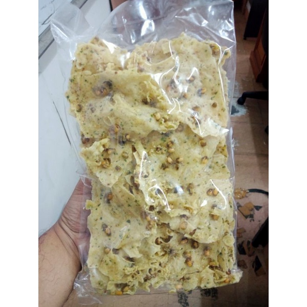 

Peyek Udang Rebon dan Kacang Hijau