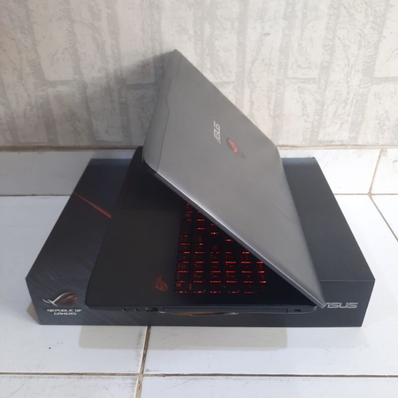 Laptop Asus ROG Strik GL553VD Core i7-7700HQ Gen 7th Ram 8Gb/SSD 256Gb/HDD 1TB Nvidia Geforce GTX 1050 keyboard backlight