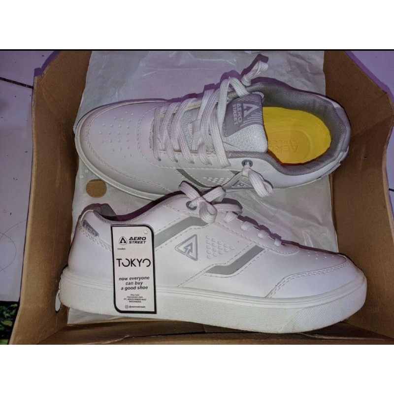 AEROSTREET Tokyo White