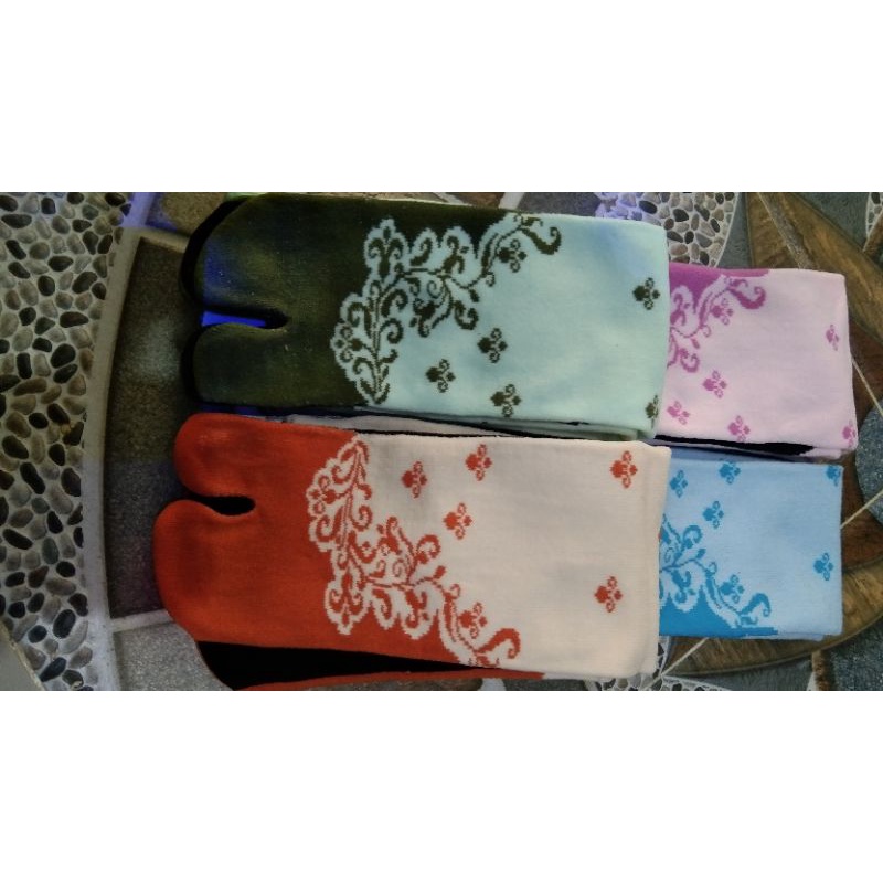 grosir!!!(12 Pasang) kaos kaki jempol motif bunga sakura terbaru muslimah panjang lembut dan nyaman di gunakan warna random