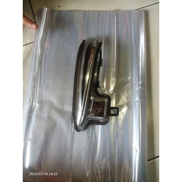 lampu spion alphard kanan