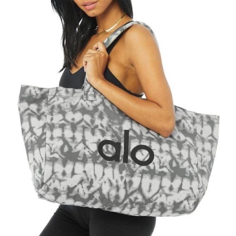 Alo Yoga tote bag second