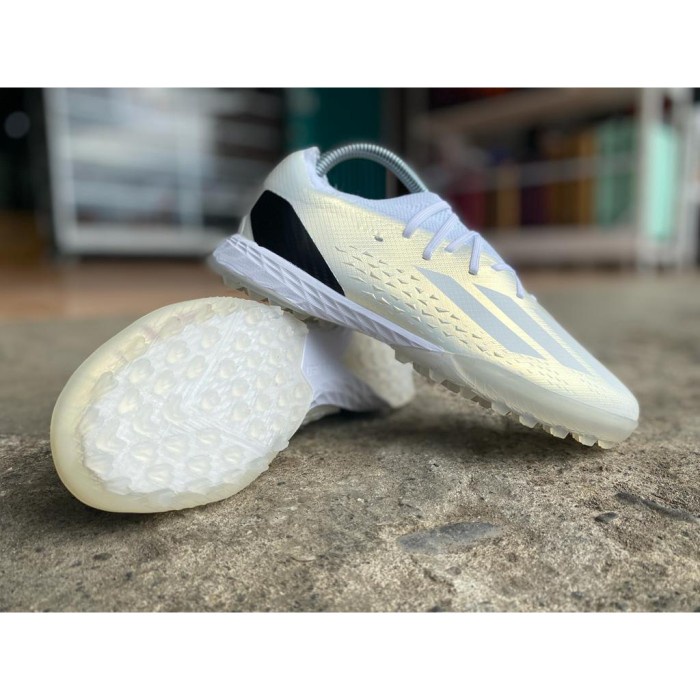 SEPATU FUTSAL ADIDAS X SPEEDPORTAL.1 WHITE BLACK GOLD