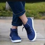 SEPATU SNEAKERS REMAJA SEMI BOOTS POLOS