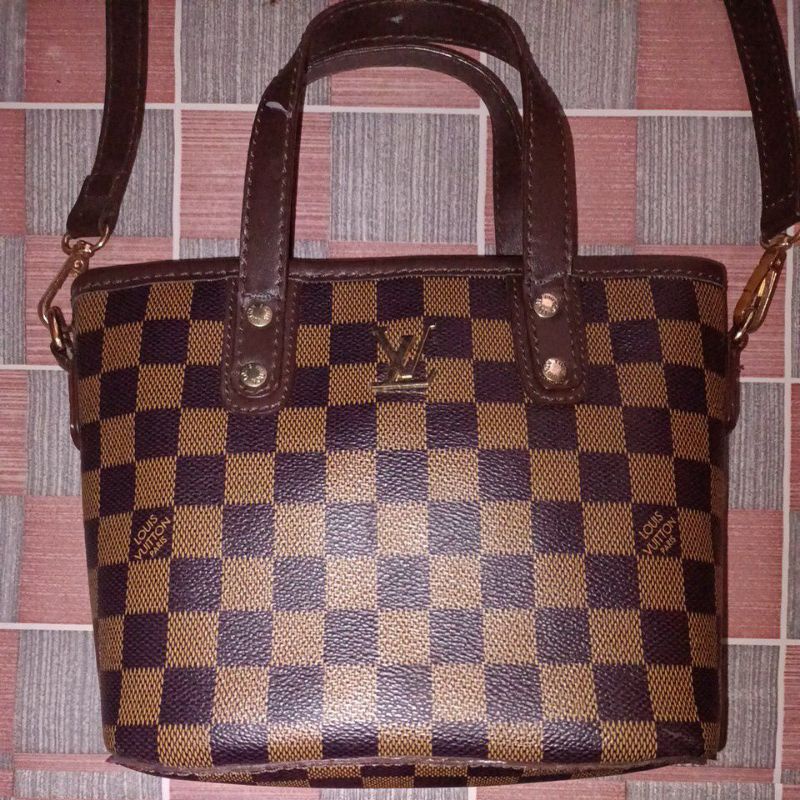 Tas Slempang Ala LV (Preloved)
