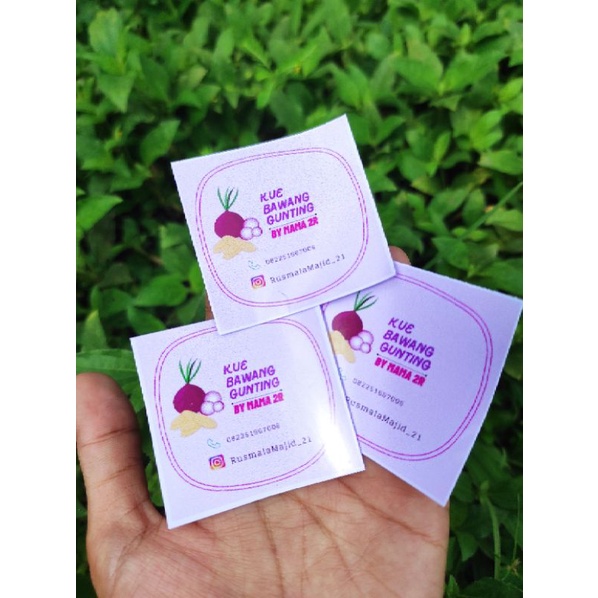 

stiker logo makanan cemilan bisa req isi 100lembar + desain