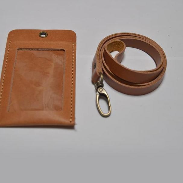 

Terbaru gantungan id card kulit asli warna tan model simpel |card holder