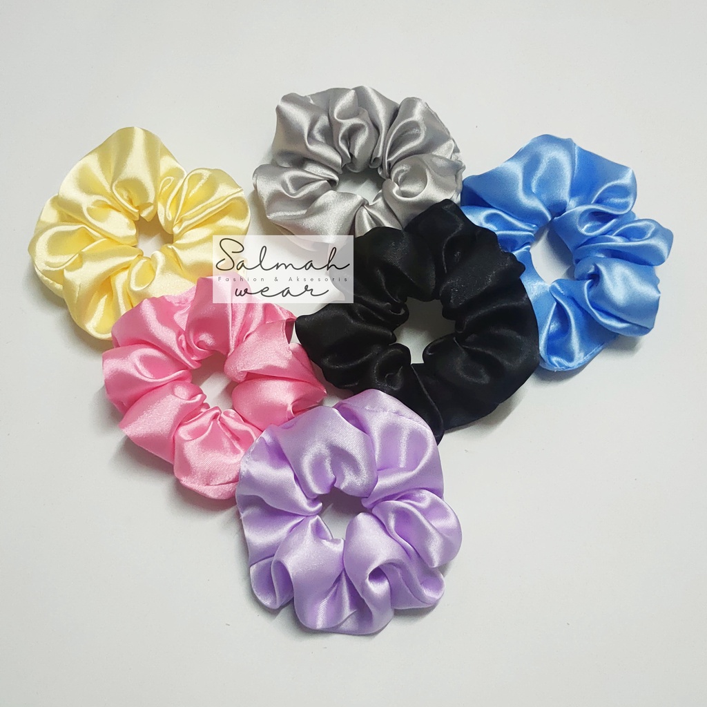 Scrunchie Satin Ikat Rambut Medium