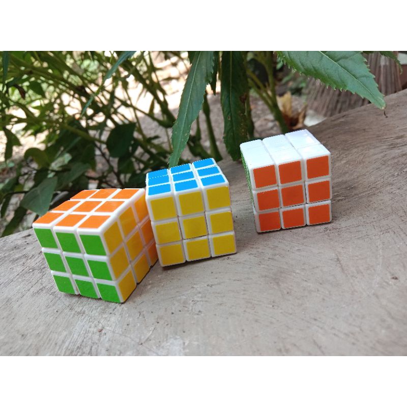 Rubik Kubus 3X3 Mainan Rubik